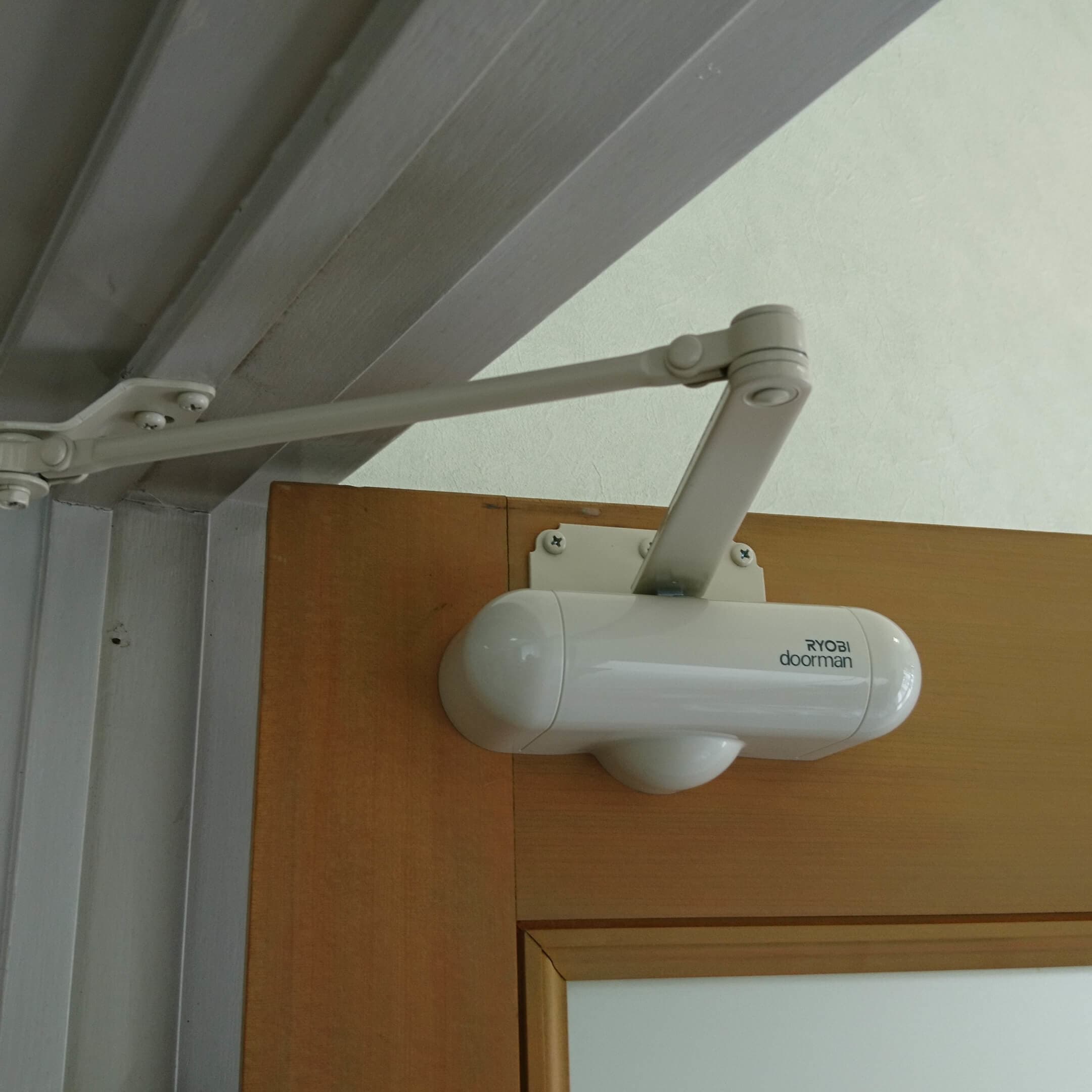 ドアマン取替え 名古屋市東区 | ドアマンの取替えなら建具修理の窓口名古屋市東区