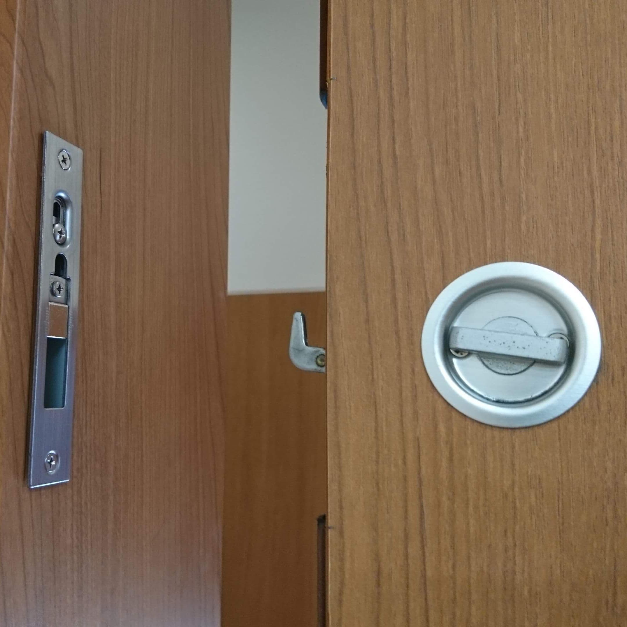 建具錠の新設・交換 名古屋市東区 | 建具錠の新設・交換なら建具修理の窓口名古屋市東区