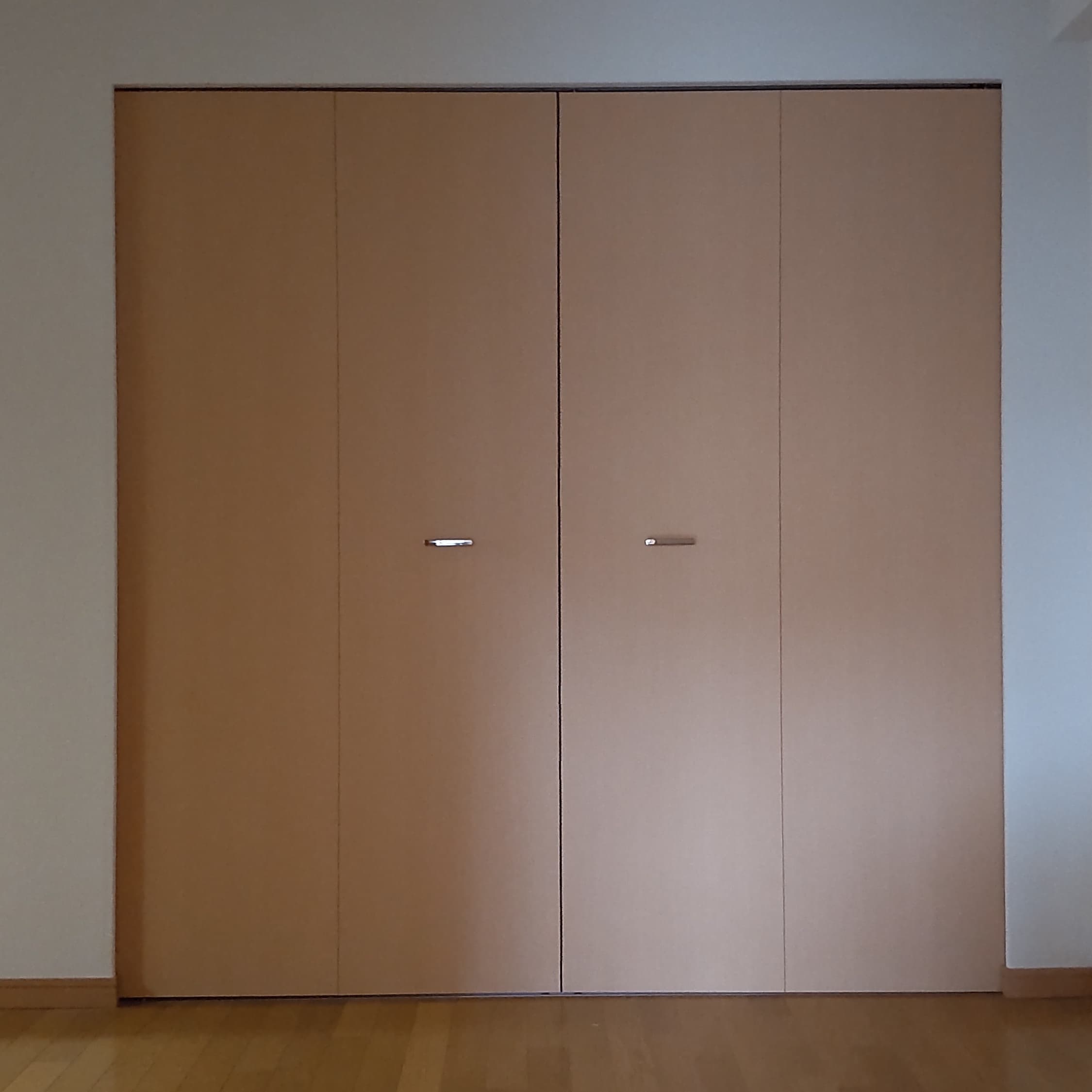 収納折戸新調 名古屋市東区 | 収納折戸新調なら建具修理の窓口名古屋市東区